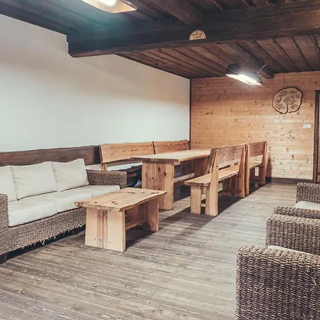 Aparthotel Sudopark - Ubytovanie V Dreveniciach V Lesoch Kysuc S Kupanim V Sudoch *